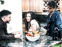 Scarlett Alexis, Riley Jean