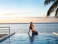 JIA LISSA - (VIXEN) Travelling Alone