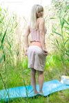 Avery - Naked outdoors