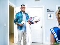 Luna Luxe – Ain’t She A Doll?