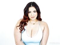 Scarlett Venom - Yoga And Chill