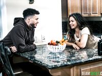 Scarlett Alexis, Riley Jean