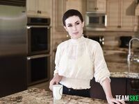 Kenzie Taylor,  Olive Glass - MomSwap Arrangement