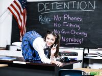 Amber Summer, Luxe La Fox - Exercising Trust