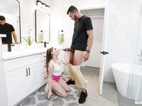 Sera Ryder, Justine Jakobs