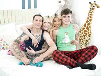 Celestina Blooms, Gia Dibella - Double Dare Dick Down