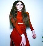 Rowan Saudi Shemale