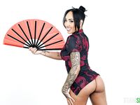 Luna Luxe, Kona Jade - Caught, Stuck, and Fucked