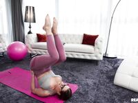 Amalia Davis - I Wanna Make You Sweat