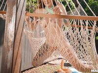 Aria Kai - Nosy Neighbor, Hammock Shaker Part 1