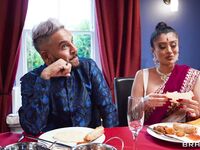Yasmina Khan - The Bengali Dinner Party