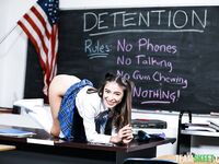 Amber Summer, Luxe La Fox - Exercising Trust