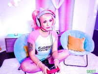 Leana Lovings, Krissy Knight - Game Night