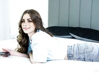 Armani Black, Renee Rose - Smart MILF