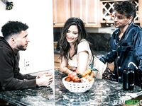 Scarlett Alexis, Riley Jean