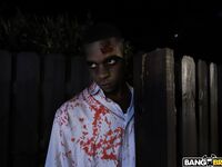 Roxie Sinner – A Zombie Swalloween