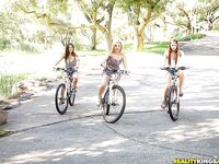 Shyla Jennings, Lia Lor & Cassie Laine