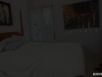 Sinatra Monroe, Elizabeth Skylar – Wife And Stepdaughter Wan