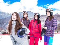 Margo von Teese, Alice Flore, Hot Pearl, Erika Mori