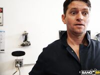 Gabbie Carter And Kailani Kai – MILF and Teen Fuck Car Man