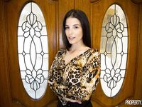 LaSirena69 - Pro Gamer Buys House