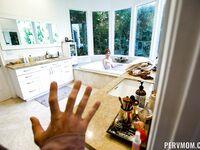 PervMom - Lauren Phillips - Turn on the Heat