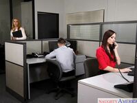 Aidra Fox [NO] Nov 7, 2018