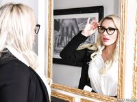 Brittany Bardot, Jennifer Mendez