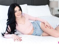 Jade Maris, Vanessa Marie - Sharing Stepbros Bed