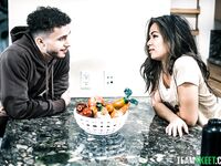 Scarlett Alexis, Riley Jean