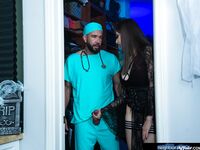 Lexi Luna - Will Pounder Sexy Vampire princess neighbor Lexi