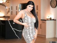 Romi Rain - Out Of Your System