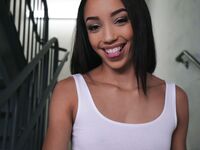 Alexis Tae