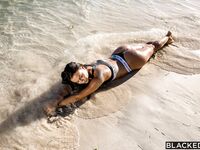 Lana Roy, Kaisa Nord - Living In The Moment