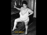 Queen of Spades Hotwife Available for Sexy Black Men