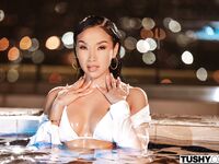 VICKI CHASE & KENNA JAMES - (TUSHY) Confidence