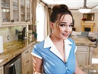 Syren De Mer, Rissa May - Cleaning Them Out!