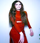 Rowan Saudi Shemale