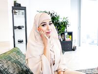 Aaliyah Yasin - Pay Your Husbands Dues