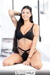 Yorgelis Carrillo - Open House, Open Legs
