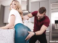 Kayla Kayden -  Unexpected Package