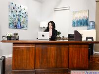 Jennifer White, Noelle Easton [NO] Jul 18, 2016