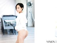 KENNA JAMES & HONEY GOLD - (VIXEN) My Hollywood Threesome