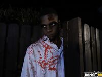 Roxie Sinner – A Zombie Swalloween