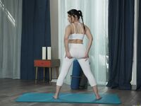 Valentina Nappi-Workout