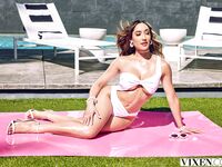 Chloe Amour - Insatiable Wife Gets Ultimate Anniversary Gift