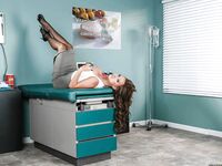 Nikki Benz , Briana Banks - Dick Stuck In Fleshlight