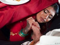 Yasmina Khan - The Bengali Dinner Party