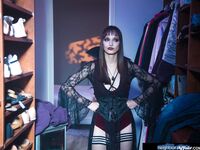 Lexi Luna - Will Pounder Sexy Vampire princess neighbor Lexi