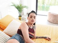 Saba Lapiedra - Roommate Swoops In On Girlfriend